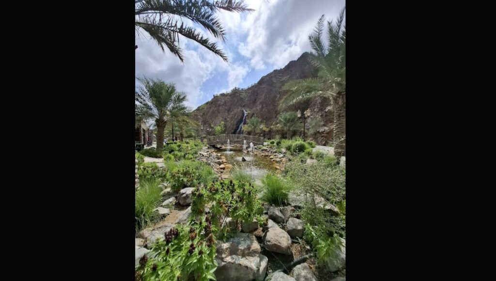  Wadi Shees Waterfall